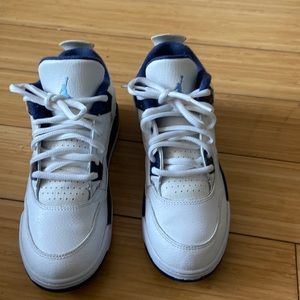 Boys Jordan Retro lV(4)Sneakers